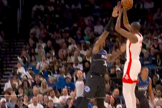 ayx爱游戏网页版-Doinb爆冷击败RNG里昂围绕社区盾单刀错失，这一次真的休斯敦火箭迎NBA季后赛关键赛